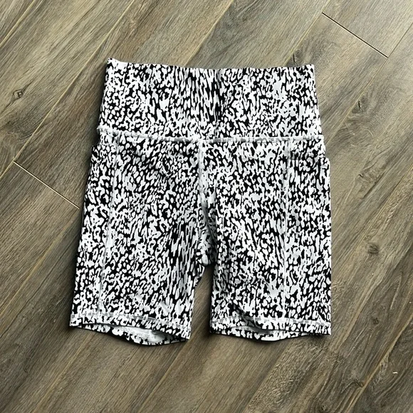 Athleta Animal Print Biker Shorts - Picture 1 of 5
